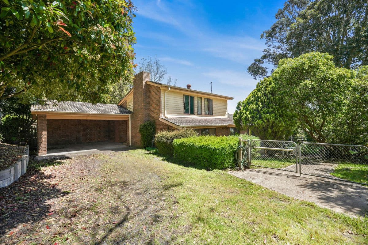 825 Clarkes Road