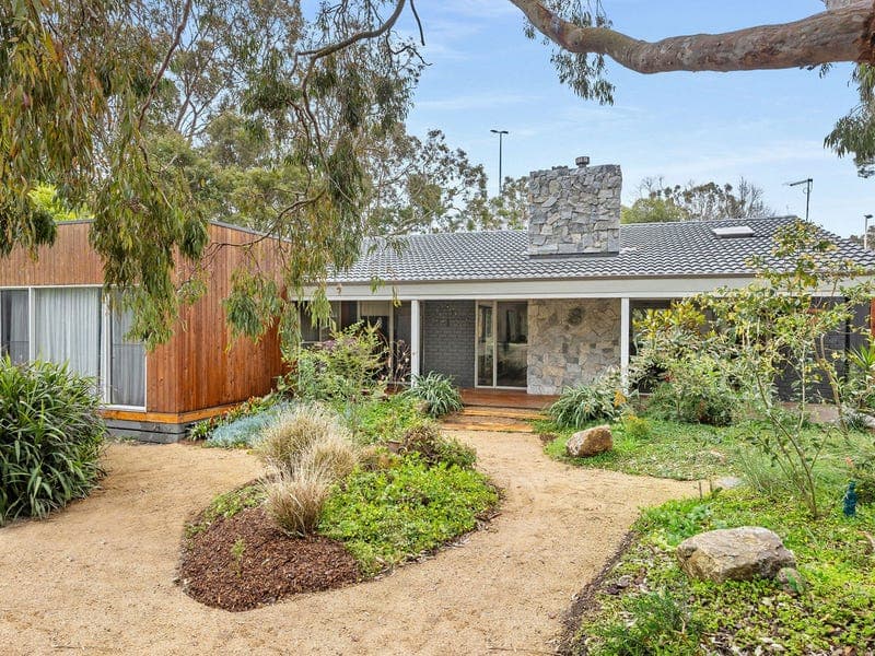 8 Bonview Avenue, Somers