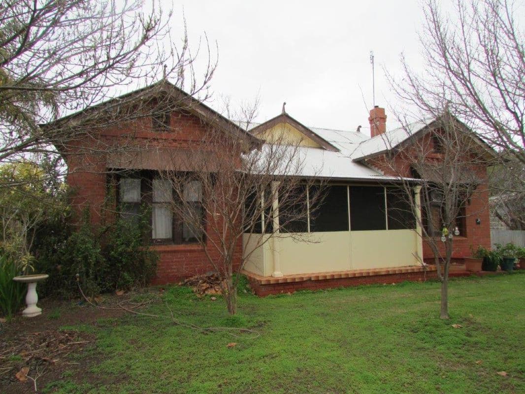 8 Carr Street