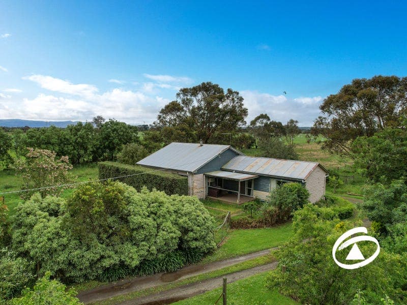 585 Bunyip-Modella Road