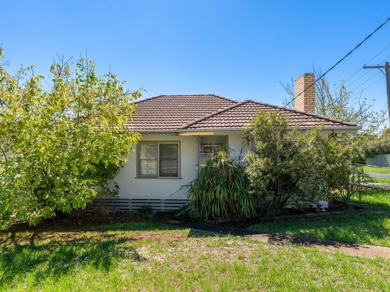 42 Chisholm Crescent, Seymour