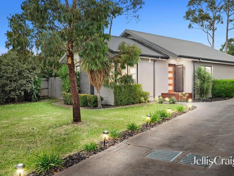 40 Longfellow Avenue, Mooroolbark