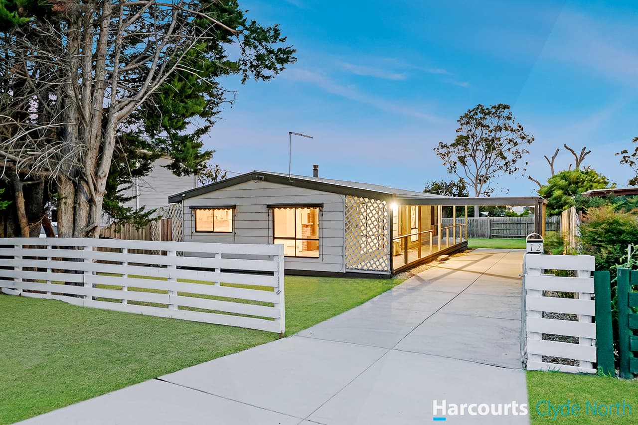 12 Helen Street