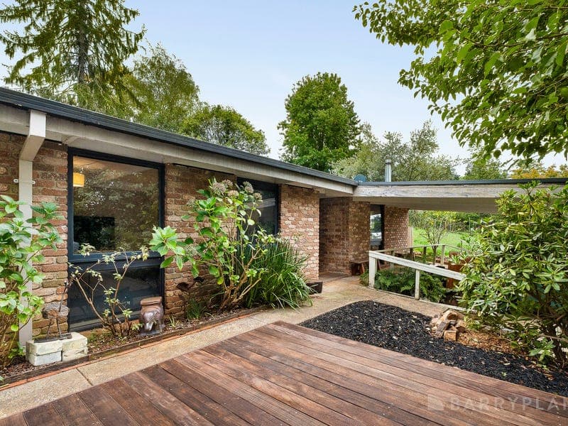 15 Emerald Lake Road, Emerald