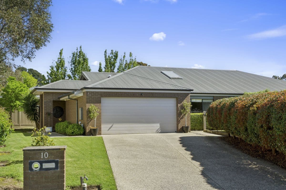 10 Deloraine Court