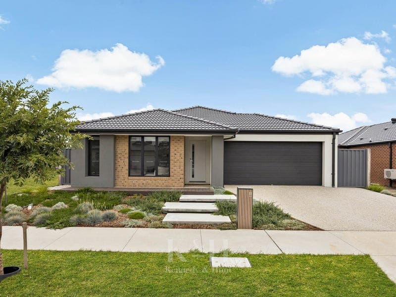 8 Angus Way, New Gisborne