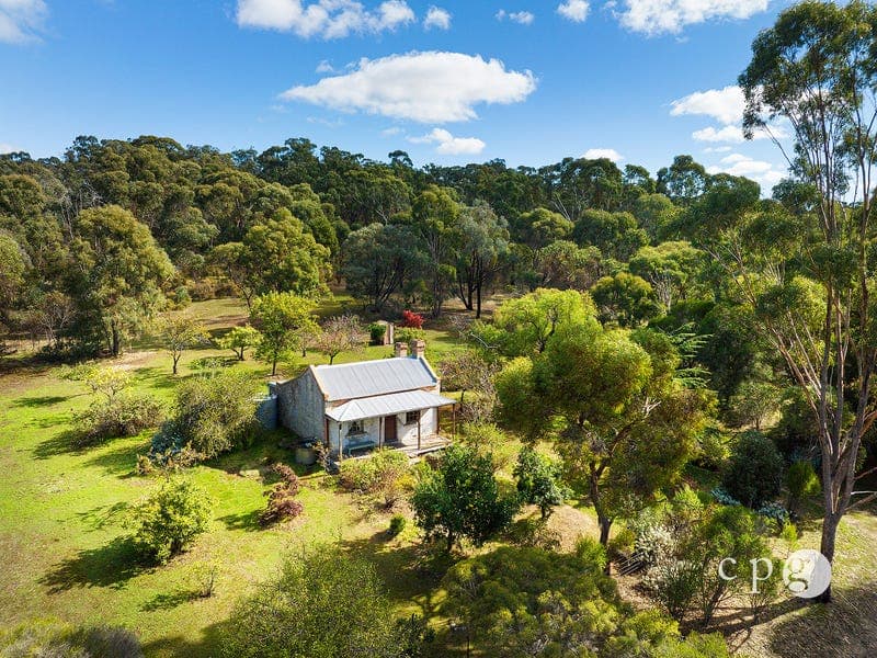 11 Stevens Road, Green Gully