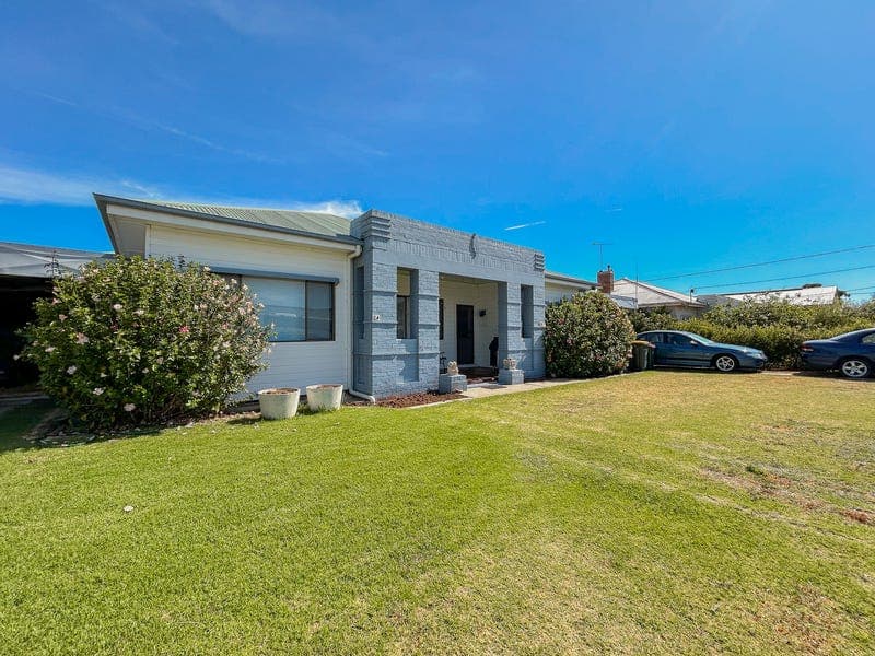 24 Muir Avenue, Kerang