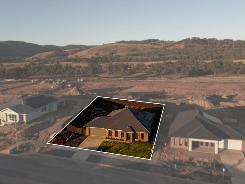 12 Bramwell Avenue, Leneva