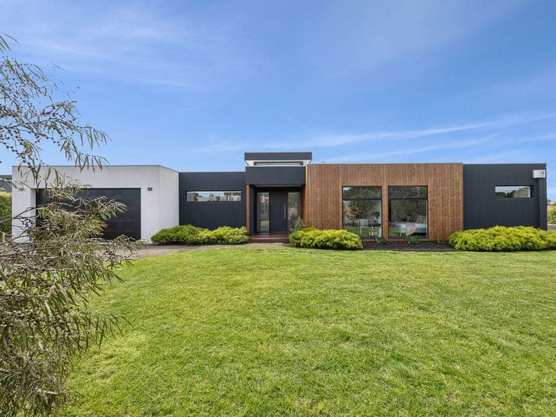 1 Lincoln Avenue, Bellbrae