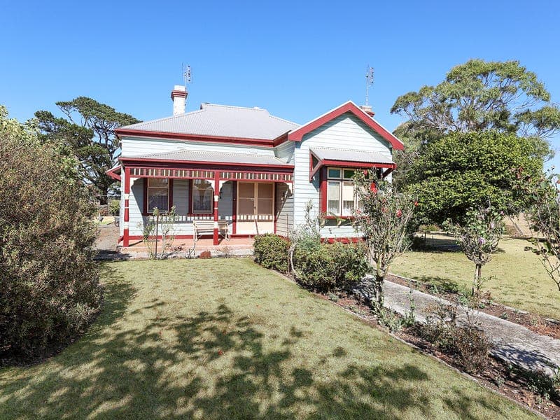 2861 Princes Highway, Weerite
