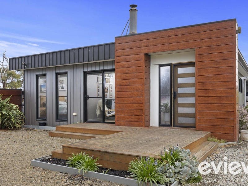 111 Bayview Avenue, Tenby Point