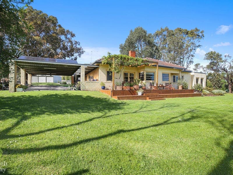 33 Melaleuca Drive, Trafalgar East