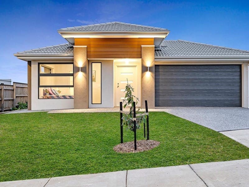 83 Apsley Parkway, Nar Nar Goon North