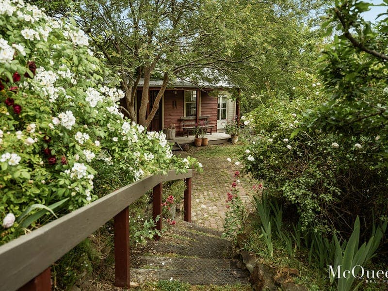 14 Hills Lane, Sailors Hill