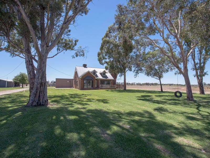 702 Murray Valley Highway