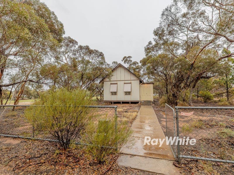 4 Murphys Road, Walpeup