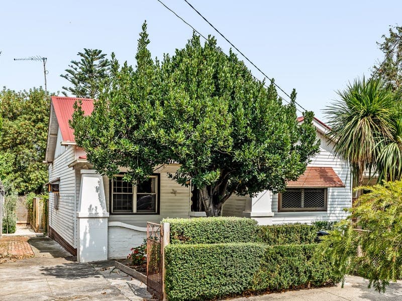 17 Burgess Street, Preston