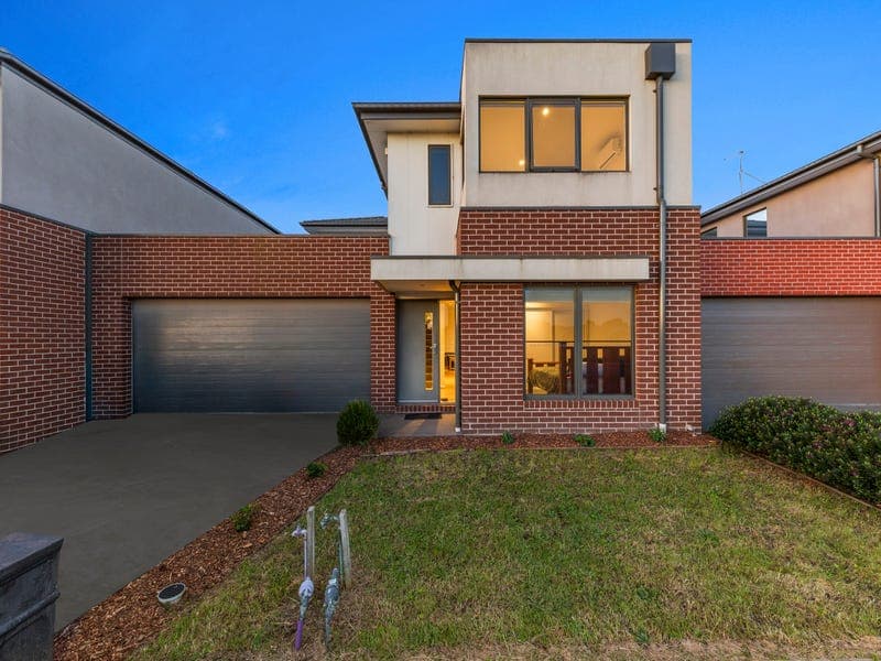 57 Millicent Parade, Officer