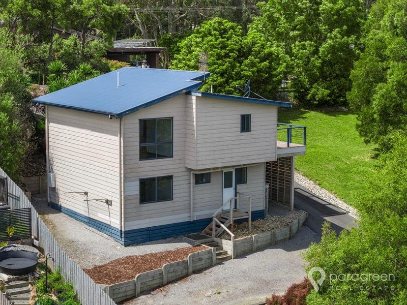 22 Wood Road, Foster