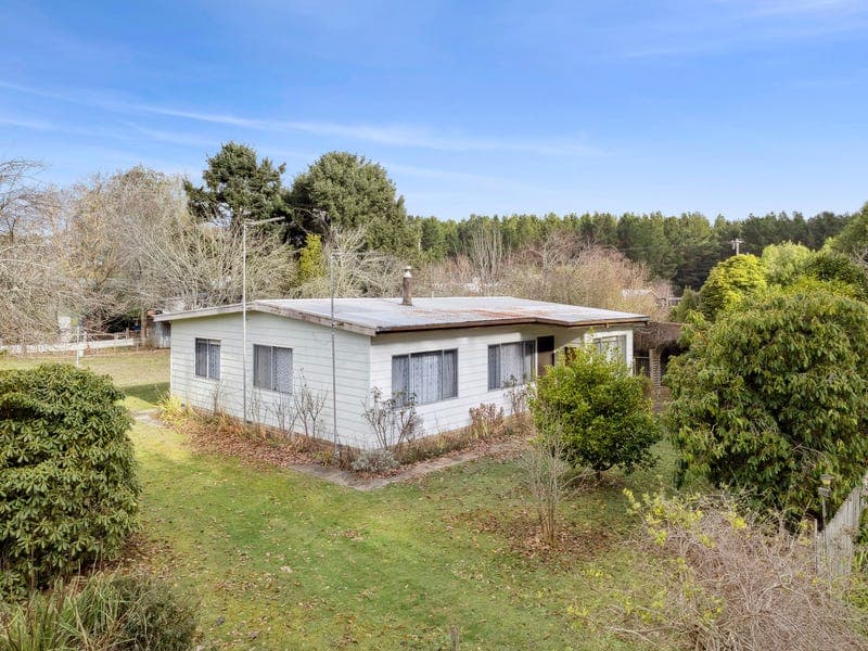 3 Tram Street, Lyonville