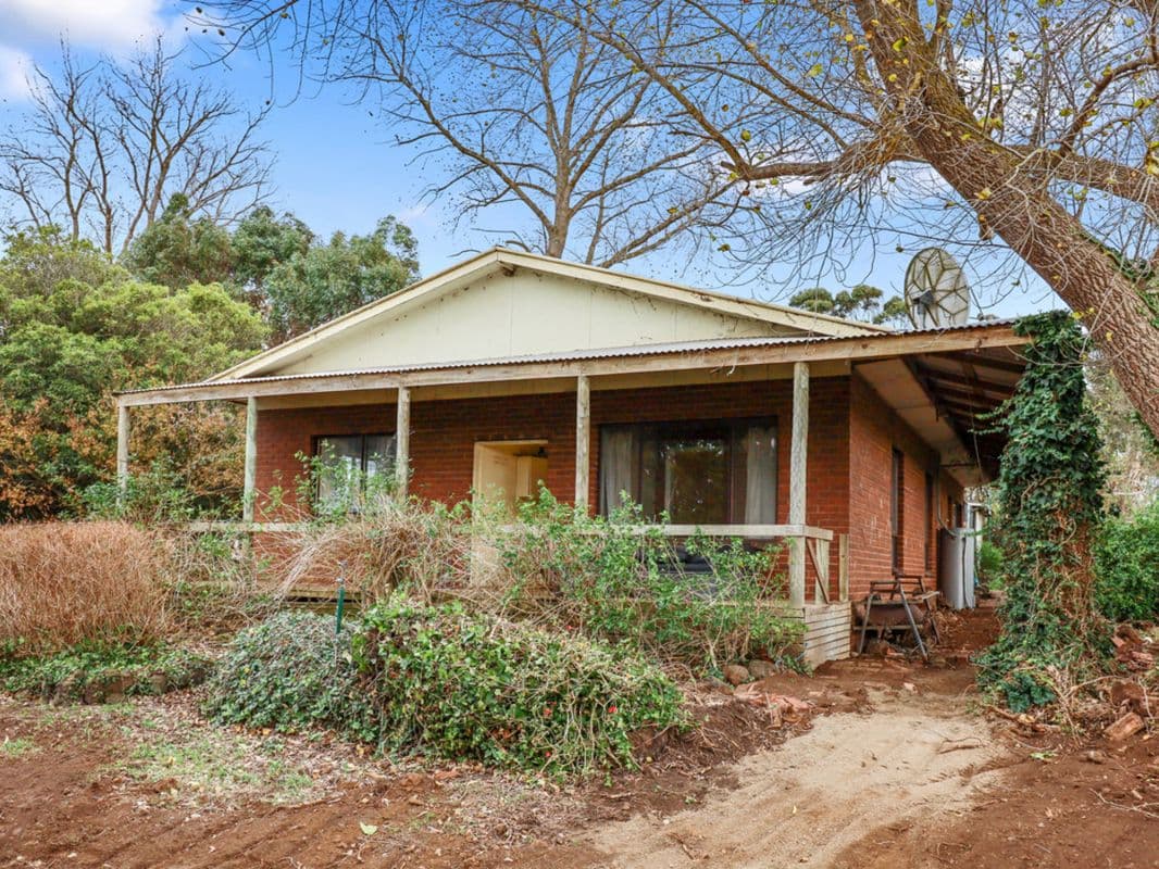 150 Blacks Road