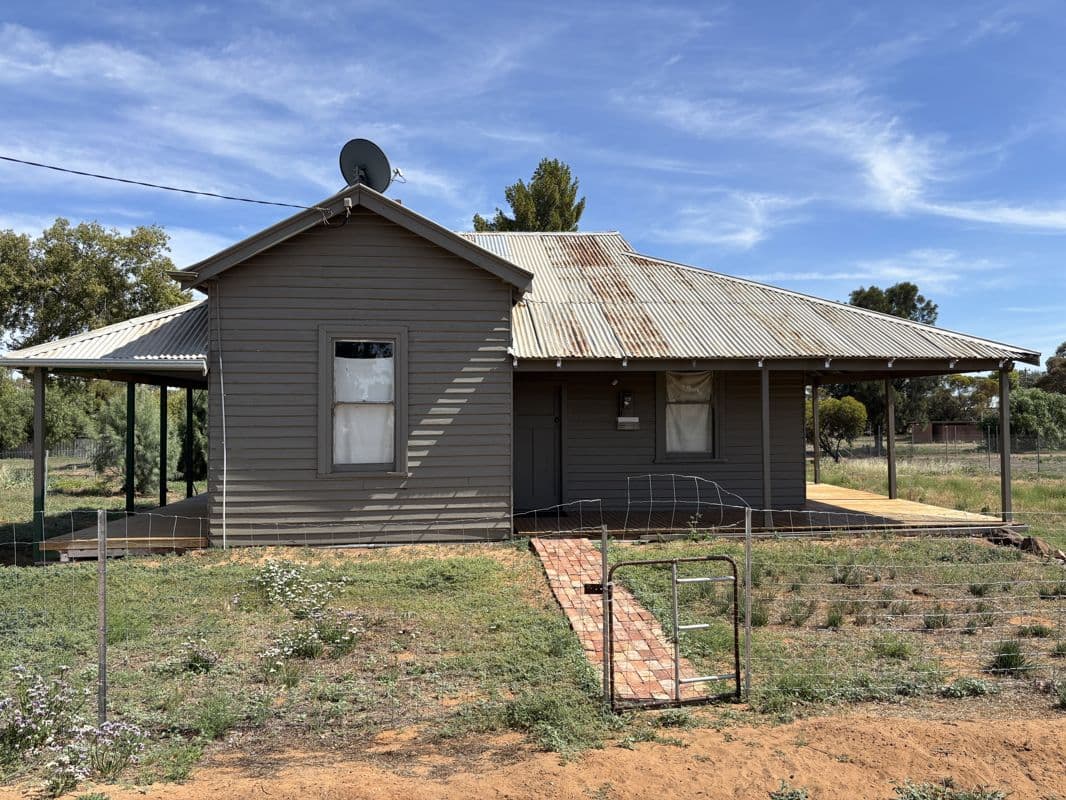 24-26 CURRAWA STREET