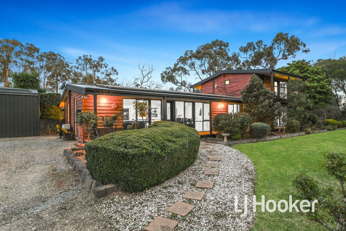 6 Mirrabooka Road