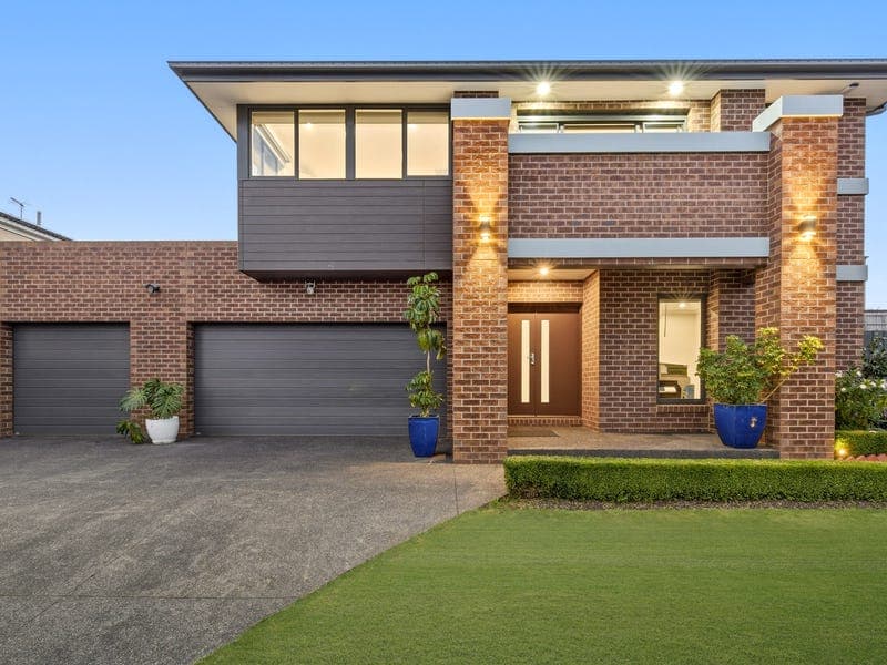 13 Huntly Avenue, Mooroolbark